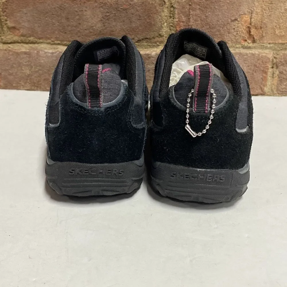 Skechers Relaxed Fit Black & Pink Memory Form Sneakers Size 9.5 NEW
